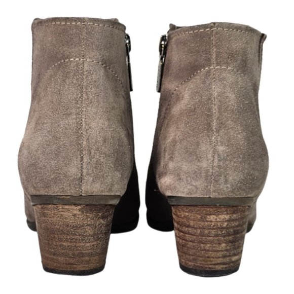 Blondo Valli Taupe Suede Waterproof Heeled Side Zip Ankle Bootie Shoes Sz 9.5 - Picture 4 of 12